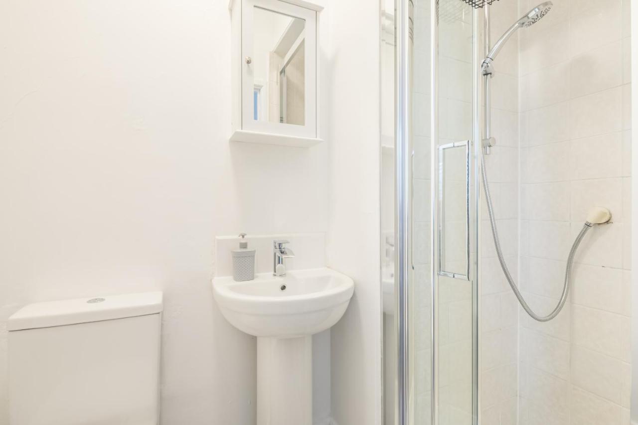 Private Room 4 With Kitchenette By Cb Stays No Minimum Stays เคมบริดจ์ ภายนอก รูปภาพ